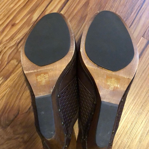 Gianni Bini brown wedges - Picture 3 of 3